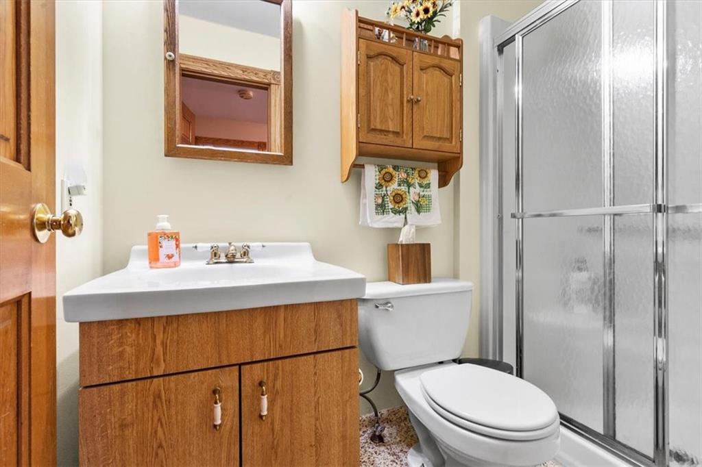 155 Ramage Road Pittsburgh, PA 15214 - Photo 13 of 33 Gallery Image 13