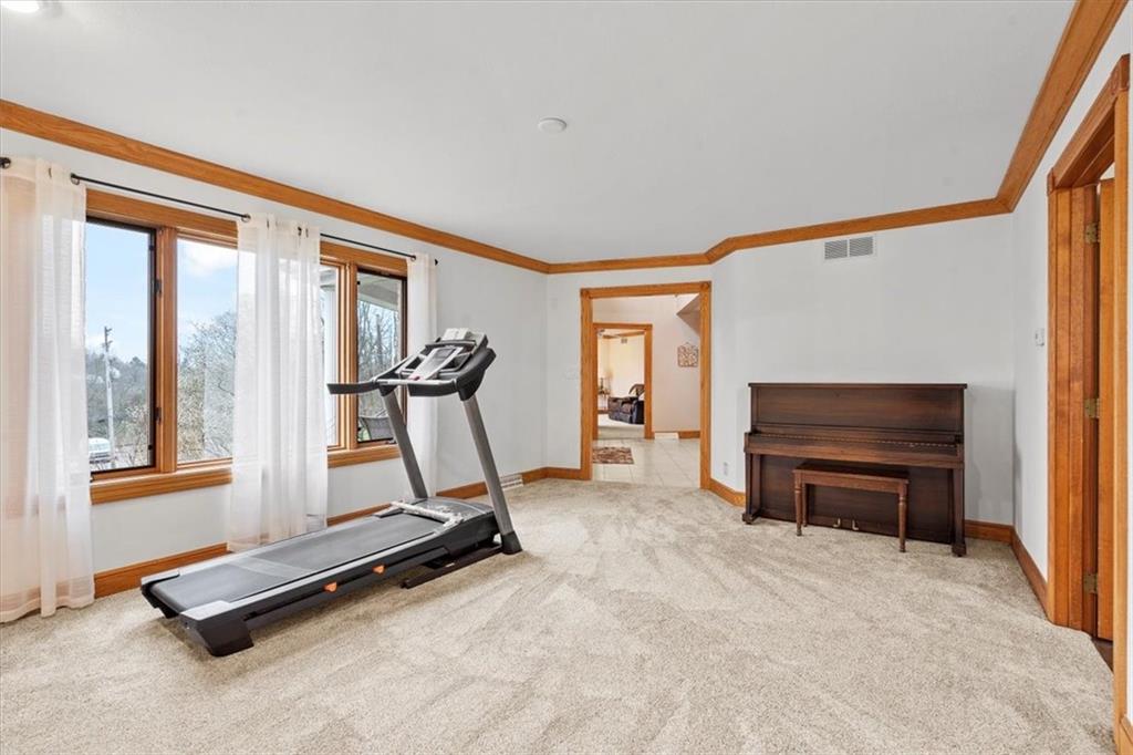 155 Ramage Road Pittsburgh, PA 15214 - Photo 14 of 33 Gallery Image 14