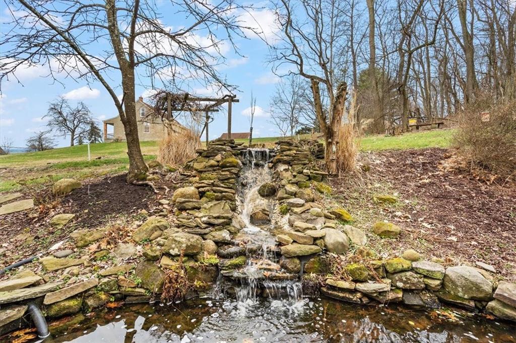 155 Ramage Road Pittsburgh, PA 15214 - Photo 28 of 33 Gallery Image 28
