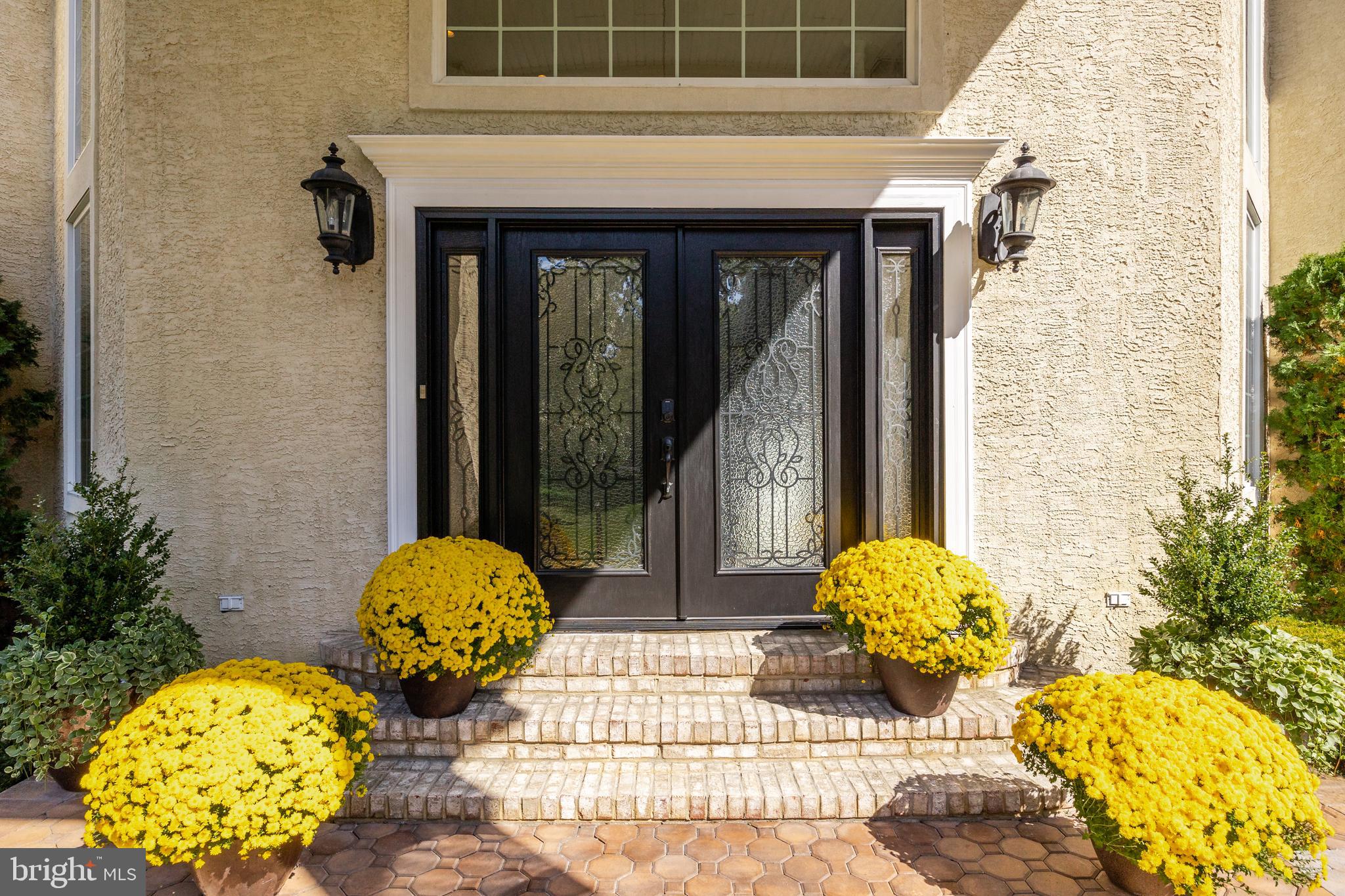 33 South Elmwood Road Marlton, NJ 08053 - Photo 10 of 98 a view of a entryway door of the house