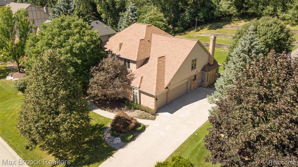 2817 Eagle Drive Rochester Hills, MI 48309 - Photo 4 of 31