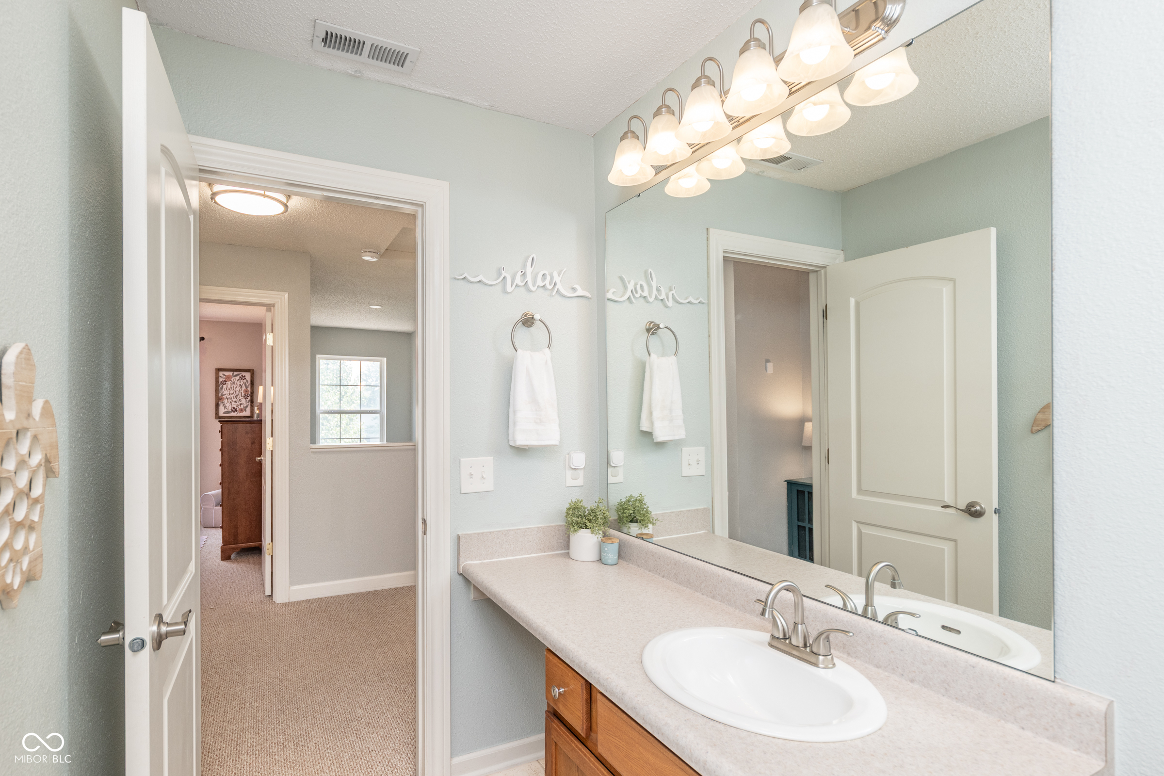 9652 Rhodes Lane Avon, IN 46123 - Photo 37 of 49