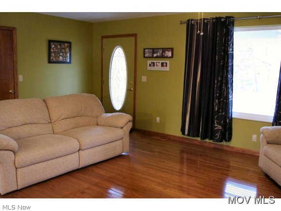 878 Federal Road Little Hocking, OH 45742 - Photo 8 of 16 Living Room