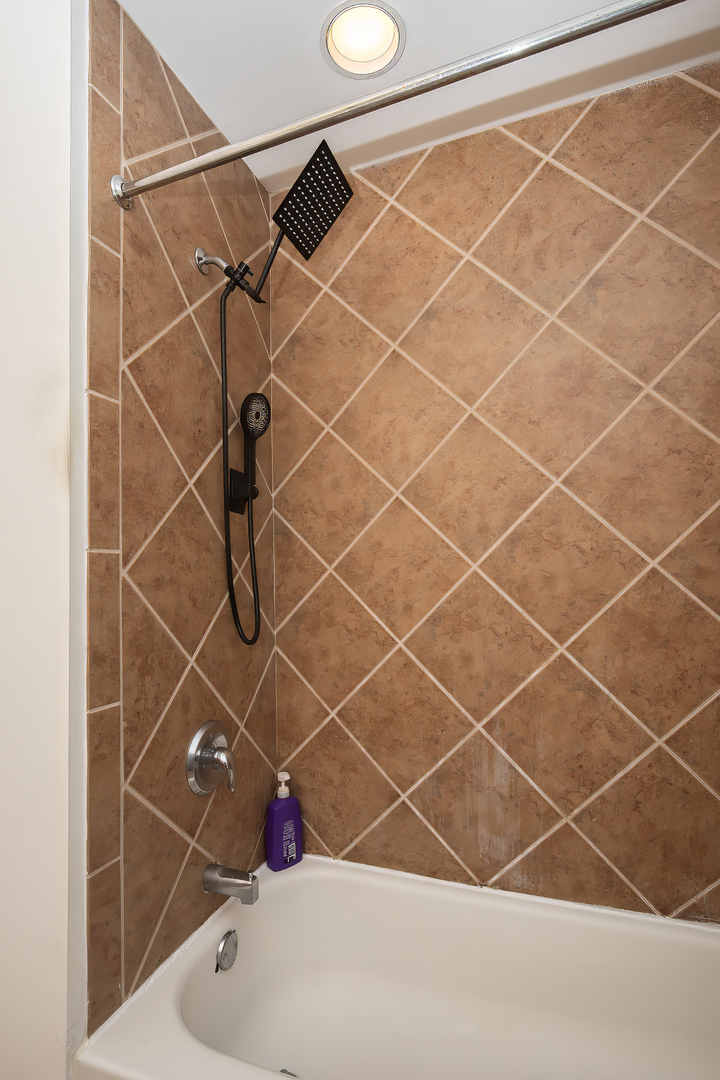 1255 South State Street, Unit 1213 Chicago, IL 60605 - Photo 17 of 25