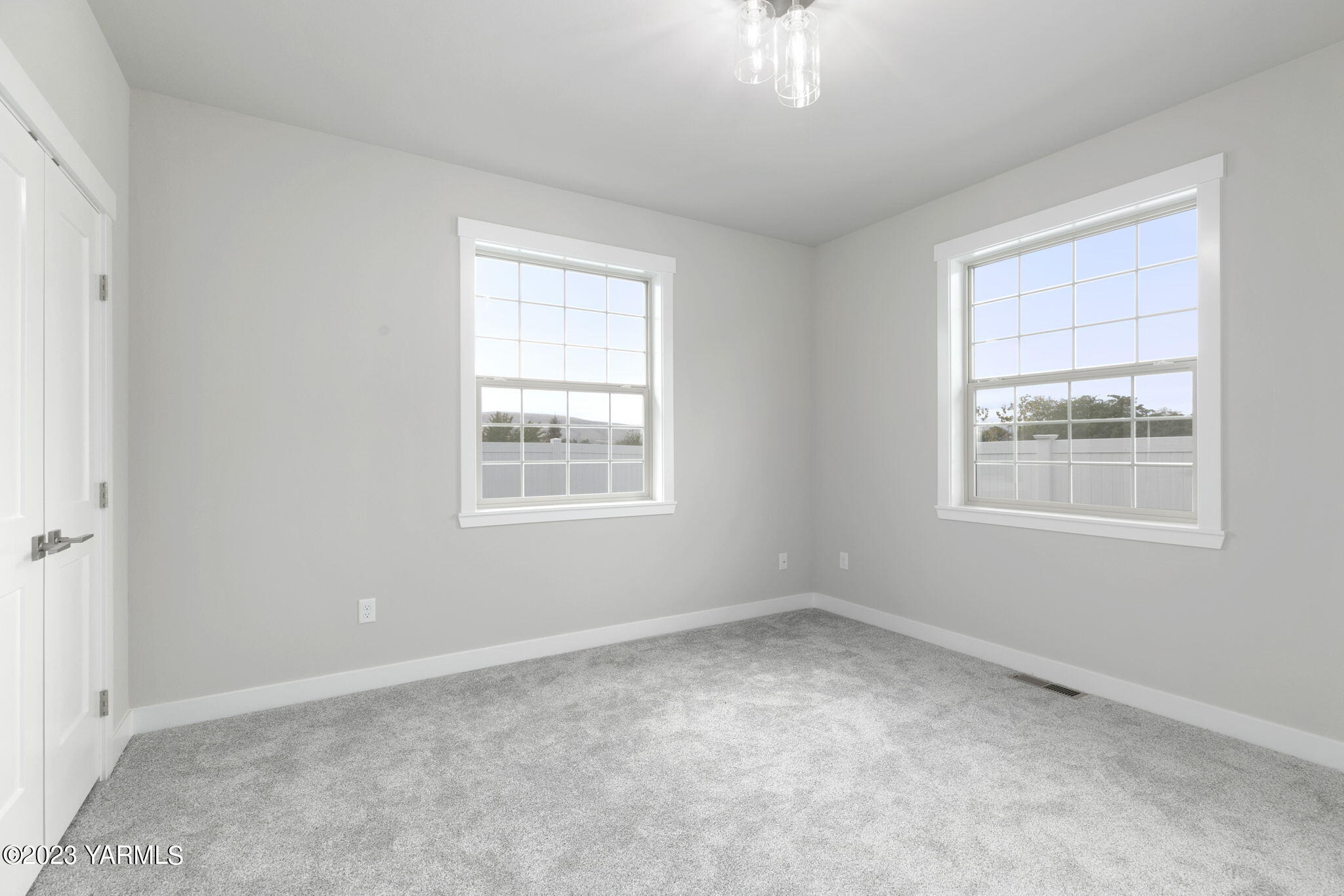 7302 Vista Ridge Avenue Yakima, WA 98903 - Photo 18 of 23 Bedroom