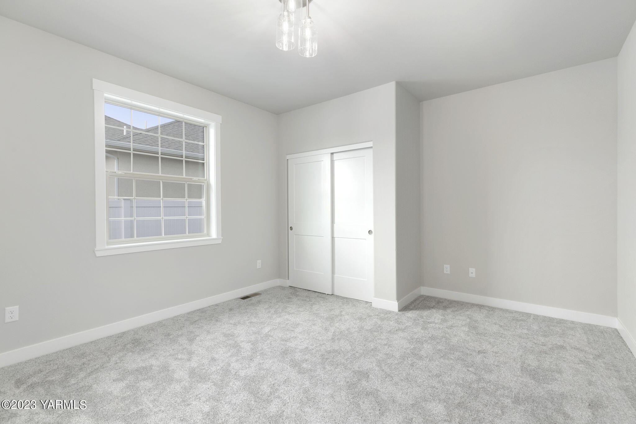 7302 Vista Ridge Avenue Yakima, WA 98903 - Photo 19 of 23 Bedroom