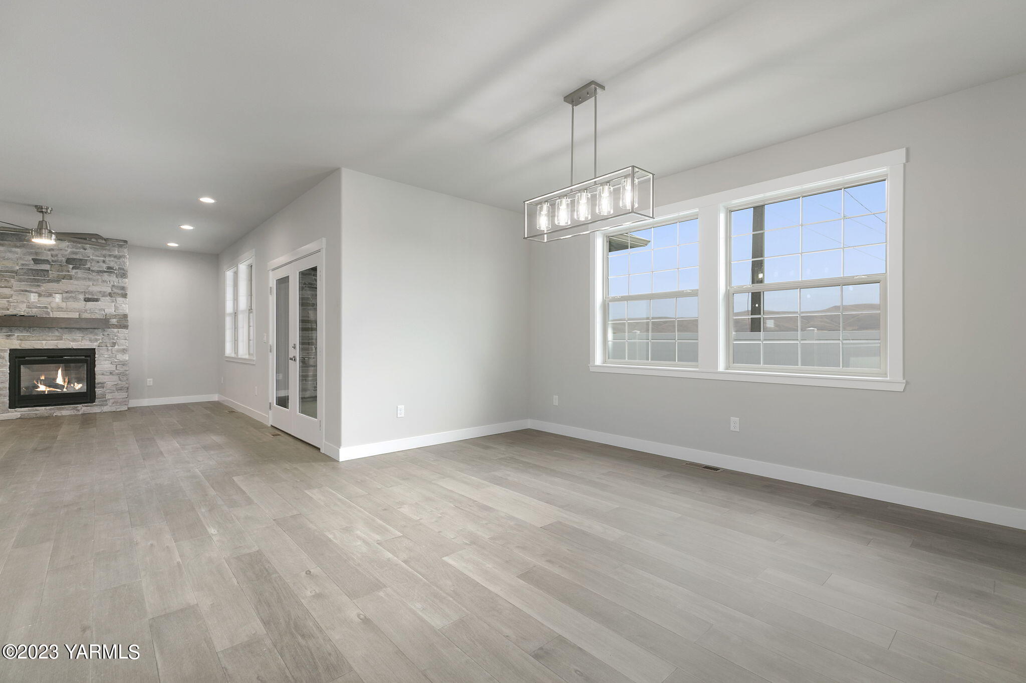 7302 Vista Ridge Avenue Yakima, WA 98903 - Photo 9 of 23 Dining Area