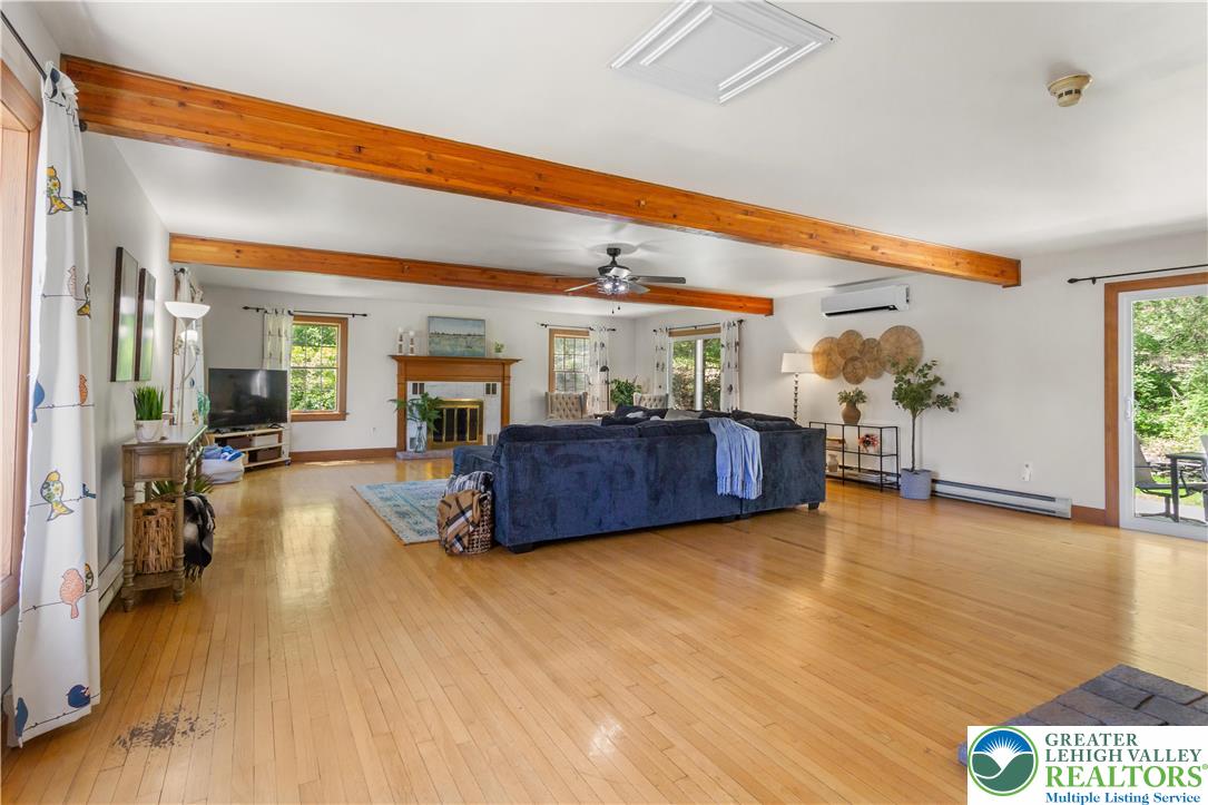 1841 Twin Pine Road Stroudsburg, PA 18360 - Photo 9 of 57
