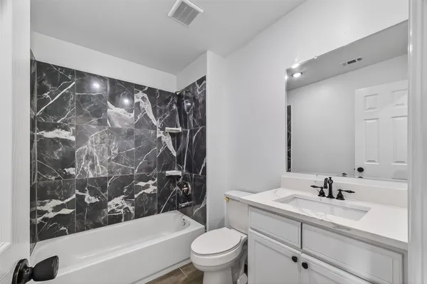 $318,000 | 3107 Martha Street, Houston, TX 77026