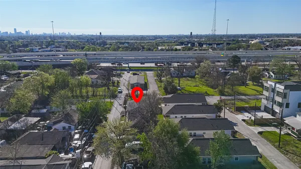 $318,000 | 3107 Martha Street, Houston, TX 77026