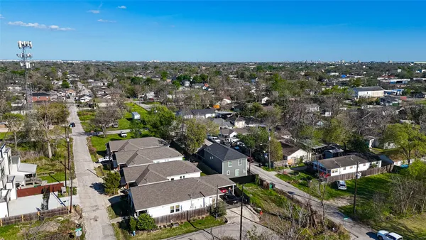 $318,000 | 3107 Martha Street, Houston, TX 77026