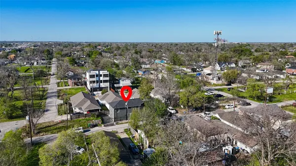 $318,000 | 3107 Martha Street, Houston, TX 77026