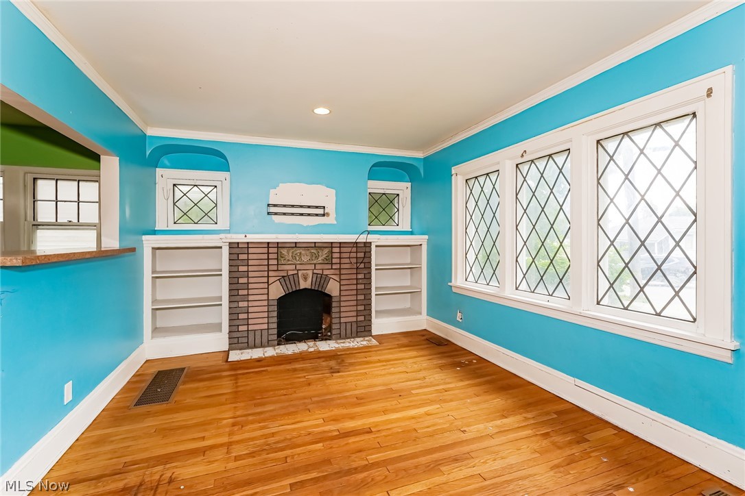 4586 Turney Road Cleveland, OH 44105 - Photo 5 of 16