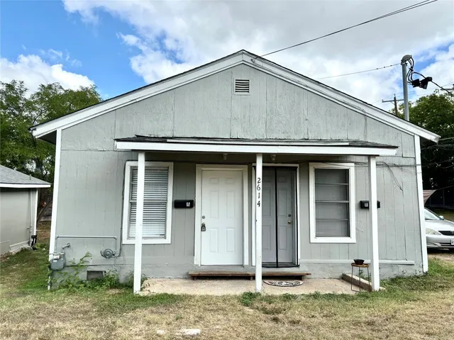 $1,000 | 2614 Sol Wilson Avenue, Unit A, Austin, TX 78702