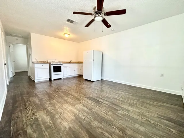 $1,000 | 2614 Sol Wilson Avenue, Unit A, Austin, TX 78702