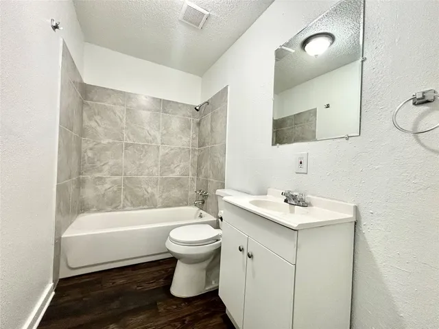 $1,000 | 2614 Sol Wilson Avenue, Unit A, Austin, TX 78702