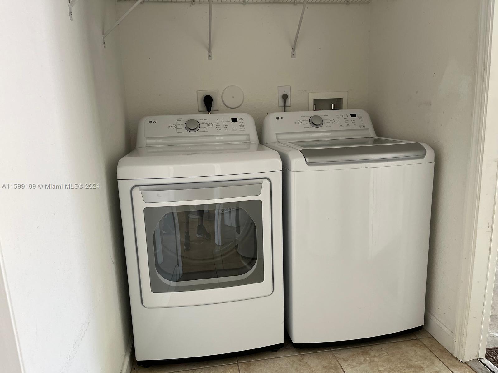 1457 Northeast 40th Road Homestead, FL 33033 - Photo 11 of 25