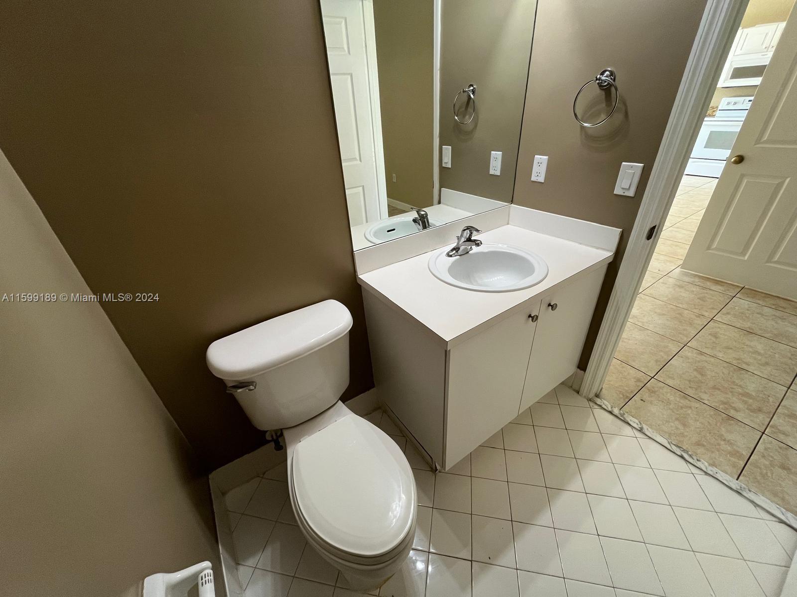 1457 Northeast 40th Road Homestead, FL 33033 - Photo 13 of 25