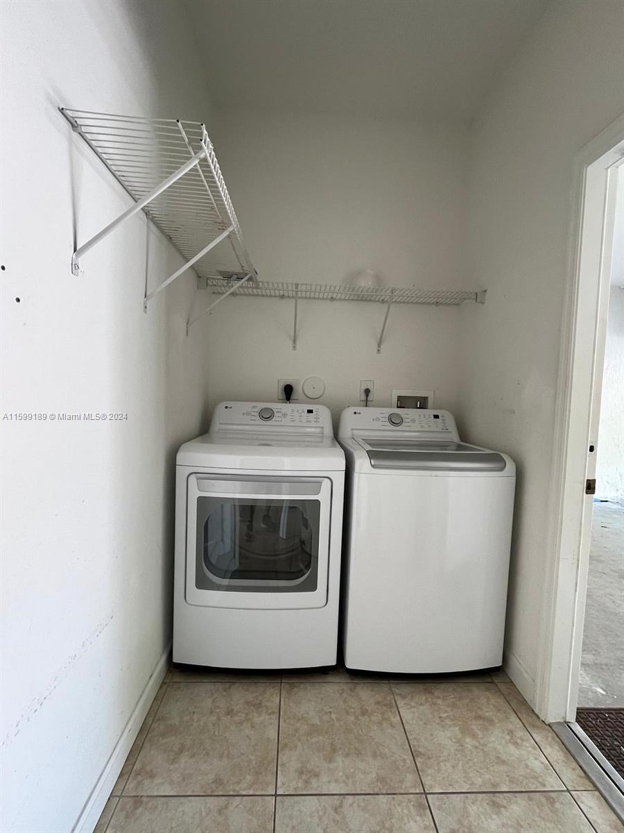 1457 Northeast 40th Road Homestead, FL 33033 - Photo 24 of 25