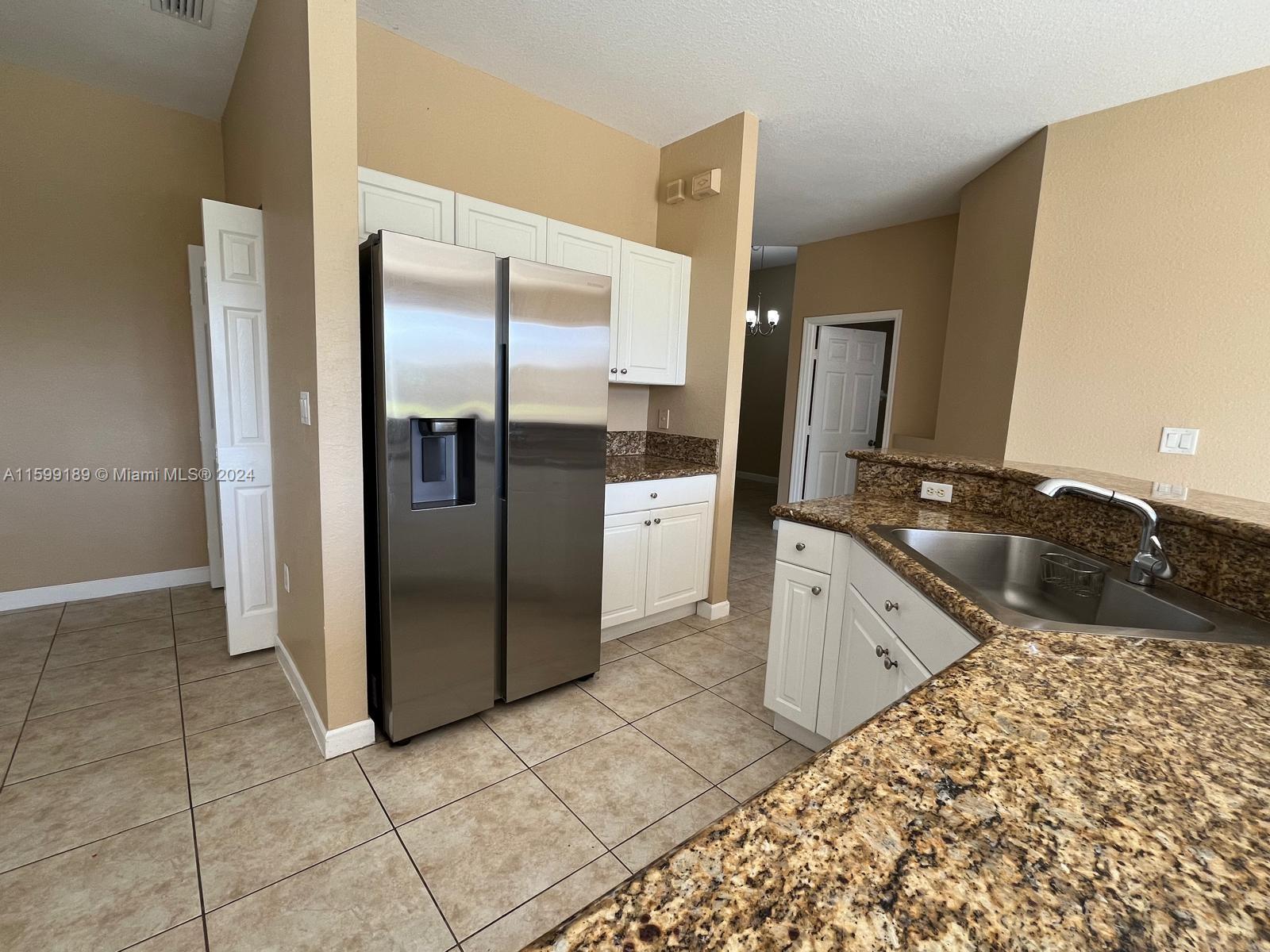 1457 Northeast 40th Road Homestead, FL 33033 - Photo 7 of 25