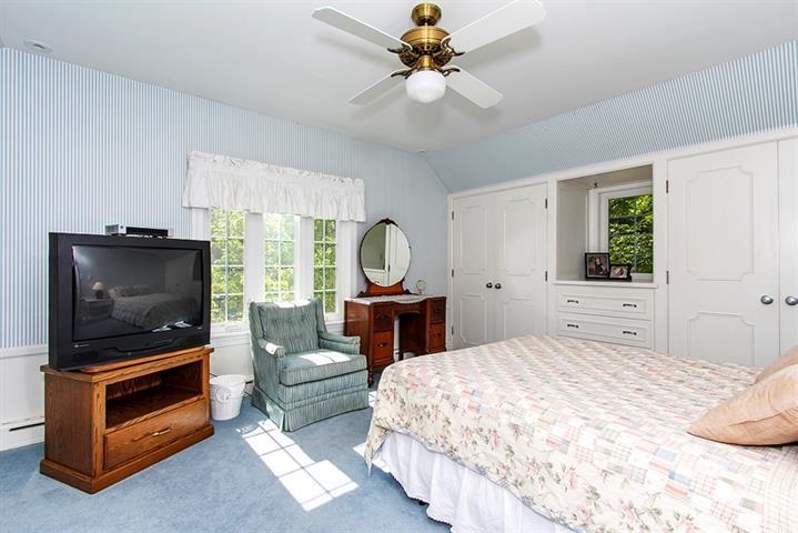 2244 Fairhaven Road Davenport, IA 52803 - Photo 14 of 24 Gallery Image 14