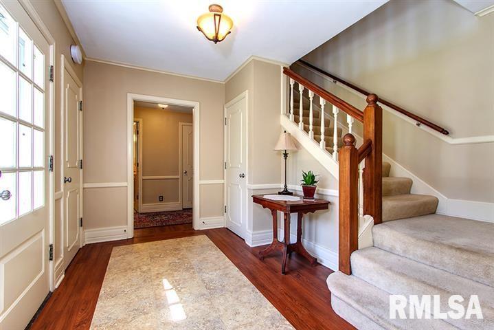 2244 Fairhaven Road Davenport, IA 52803 - Photo 3 of 24 Gallery Image 3