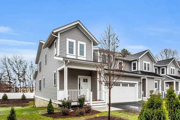 $4,700 | 7 East Dexter Avenue, Unit 13, Woburn, MA 01801