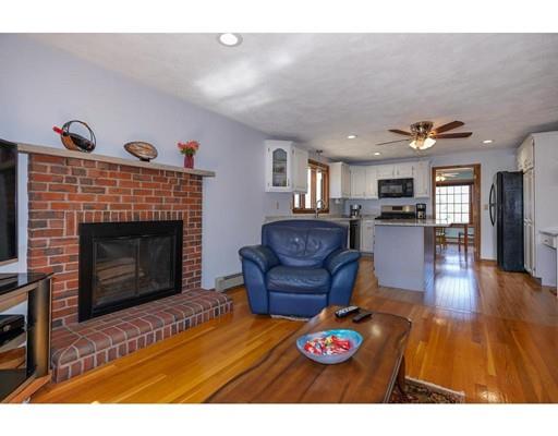 3 Rhum Circle Chelmsford, MA 01863 - Photo 4 of 10