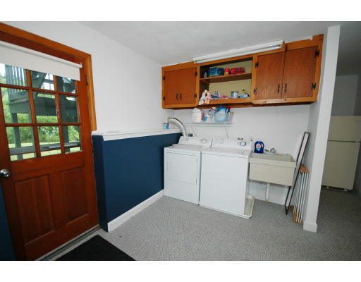 44 Chestnut Hill Road Groton, MA 01450 - Photo 21 of 23 a utility room with dryer and washer