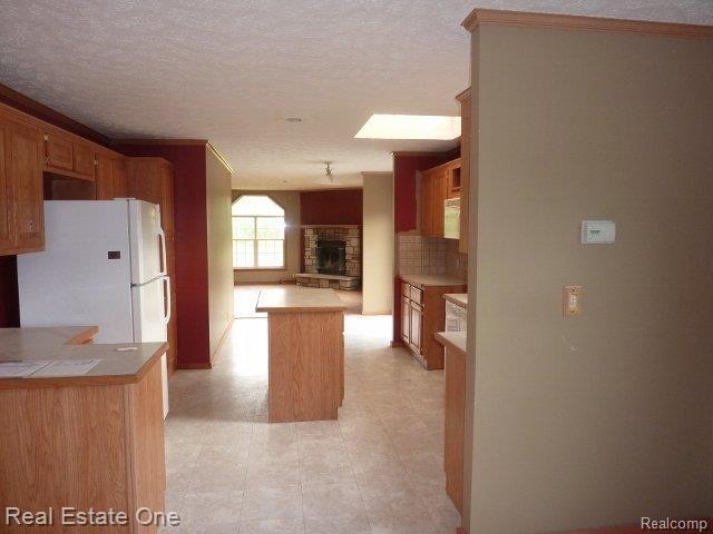 6745 Robb Road Fowlerville, MI 48836 - Photo 7 of 25 Open view of kitchen