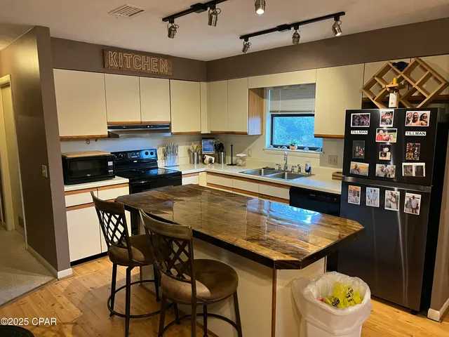 $314,900 | 4526 Leisure Lakes Drive, Chipley, FL 32428