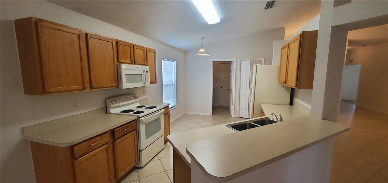 1127 West 13th Square Vero Beach, FL 32960 - Photo 3 of 21