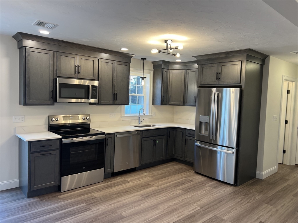 1 Lanigan Path Middleboro, MA 02346 - Photo 8 of 30