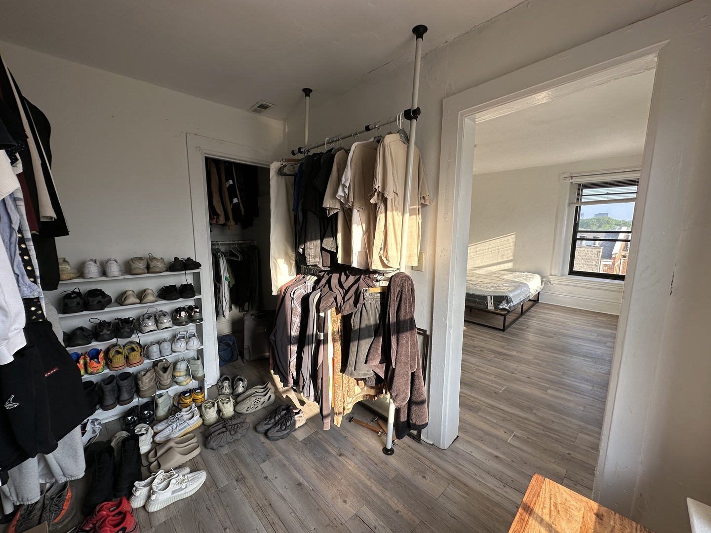 1237 North Noble Street, Unit 4 Chicago, IL 60642 - Photo 27 of 27 a view of a room with gym equipment