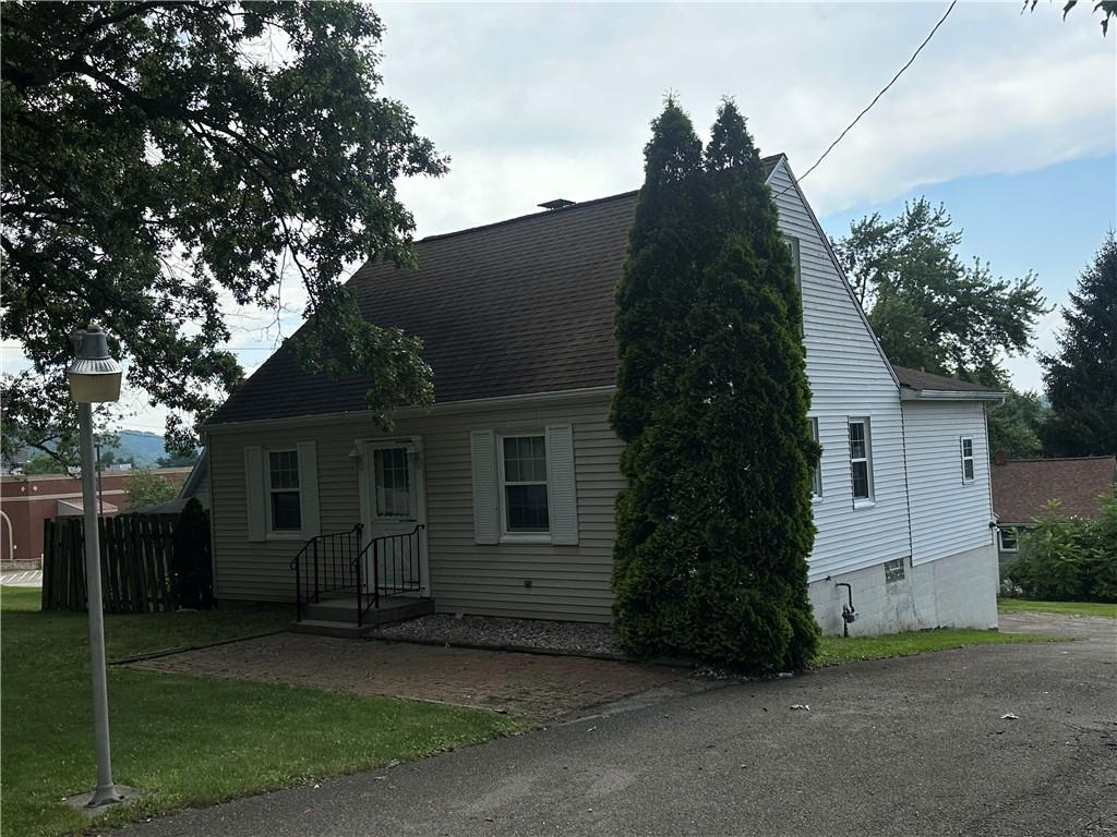 3323 Leechburg Road Lower Burrell, PA 15068 - Photo 3 of 42