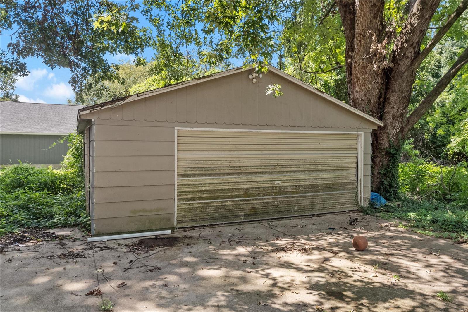 129 Orchard Drive Belleville, IL 62221 - Photo 23 of 32