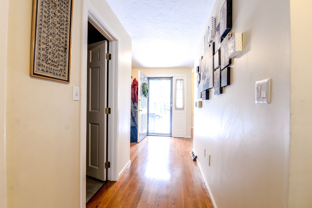 18 Spruce Pond Road, Unit 18 Franklin, MA 02038 - Photo 3 of 27 Gallery Image 3