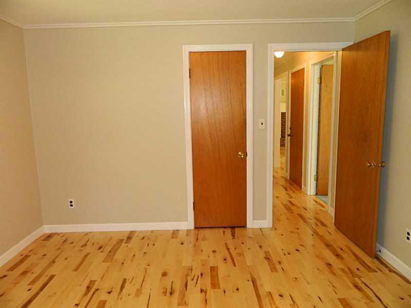 1429 N Road Bethel, ME 04217 - Photo 16 of 26 Den/Family/Great Room.