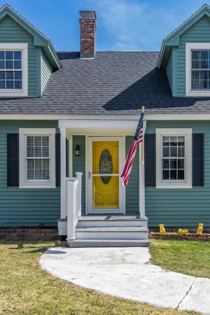 $575,000 | 1 Seekins Drive, Bath, ME 04530