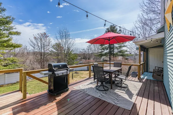 $575,000 | 1 Seekins Drive, Bath, ME 04530