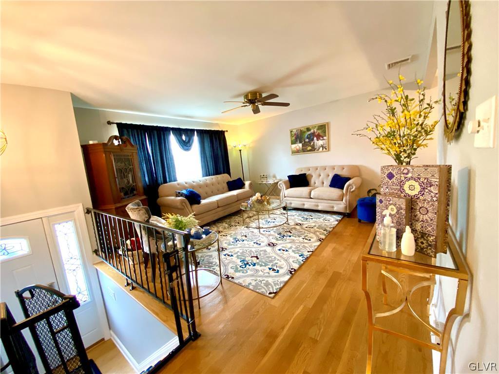 1721 Hampton Road Bethlehem, PA 18020 - Photo 6 of 19 Living room with oak hardwood floors