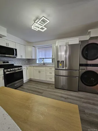 $3,700 | 1259 East 68 Street | Georgetown