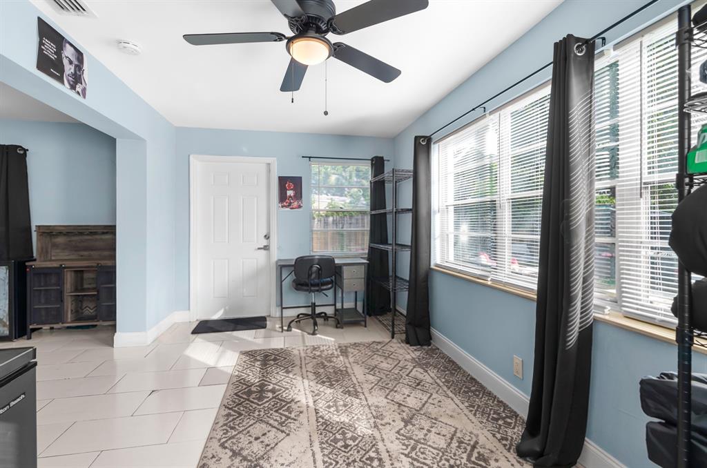 1475 7th Street West Palm Beach, FL 33401 - Photo 11 of 32