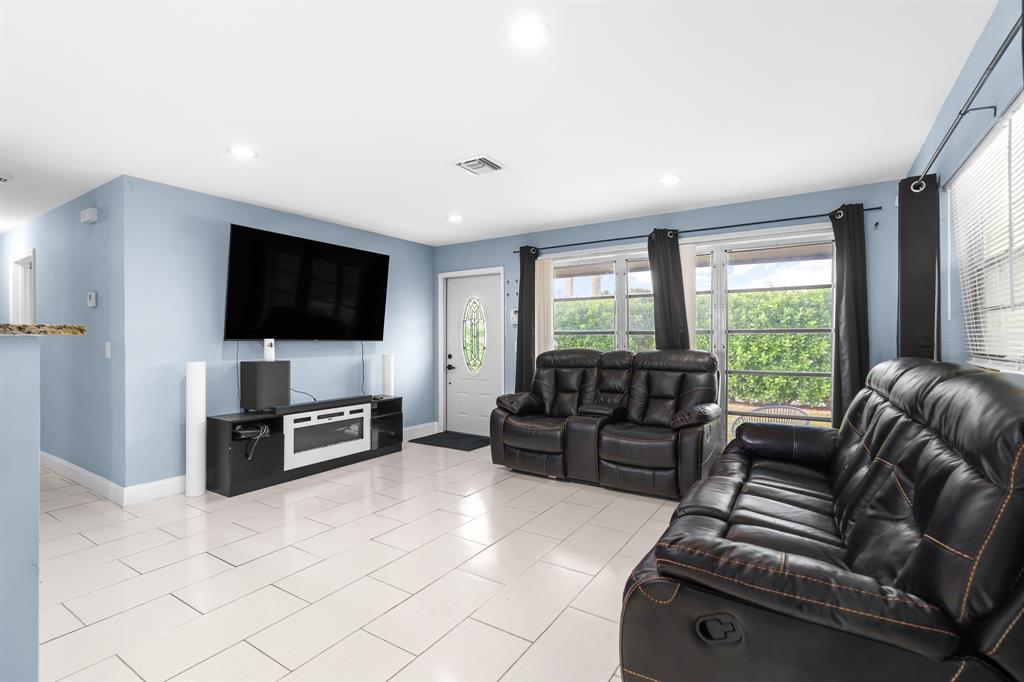 1475 7th Street West Palm Beach, FL 33401 - Photo 18 of 32