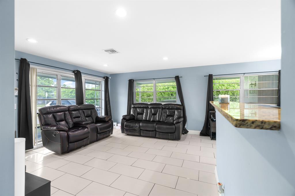 1475 7th Street West Palm Beach, FL 33401 - Photo 19 of 32