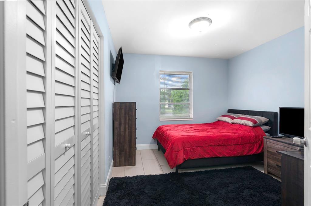 1475 7th Street West Palm Beach, FL 33401 - Photo 23 of 32