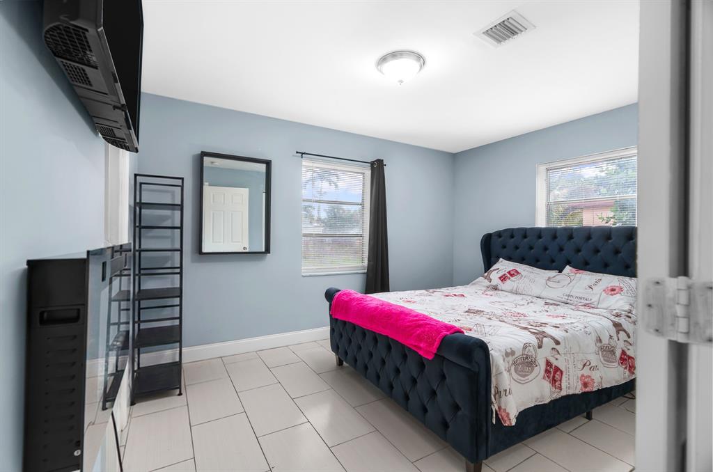 1475 7th Street West Palm Beach, FL 33401 - Photo 29 of 32