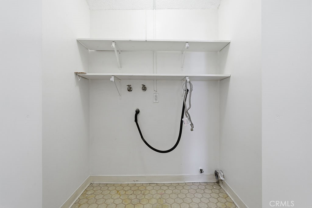 1000 East Windsor Road, Unit 9 Glendale, CA 91205 - Photo 14 of 19