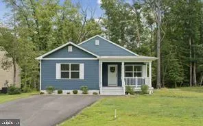 $2,150 | 16 Placid Road, Colonial Beach, VA 22443