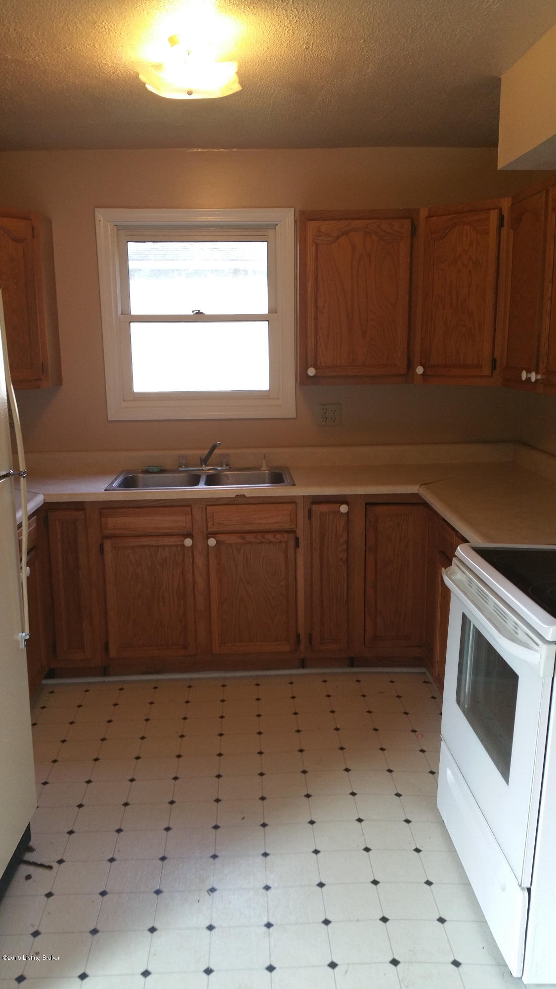 604 Rogersville Road Radcliff, KY 40160 - Photo 4 of 9 Kitchen